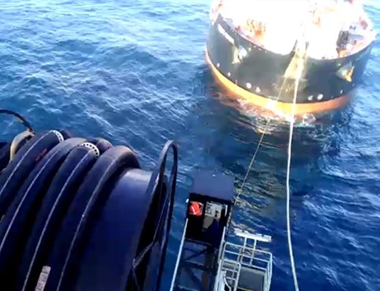 xample of hose offloading from an FPSO